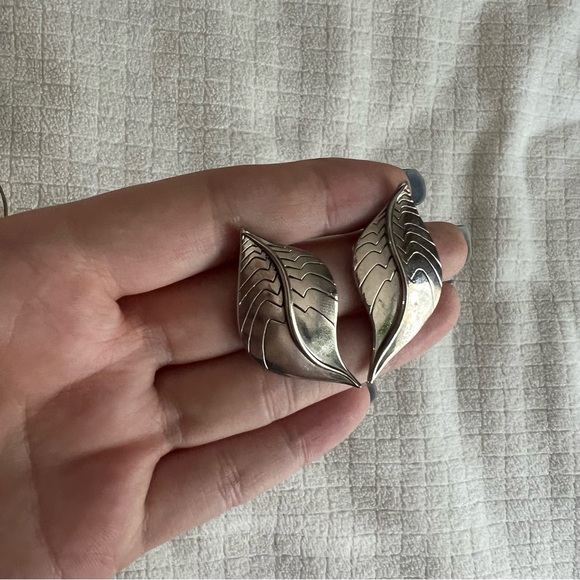 Classy Jewelry Bundle - Picture 5 of 8